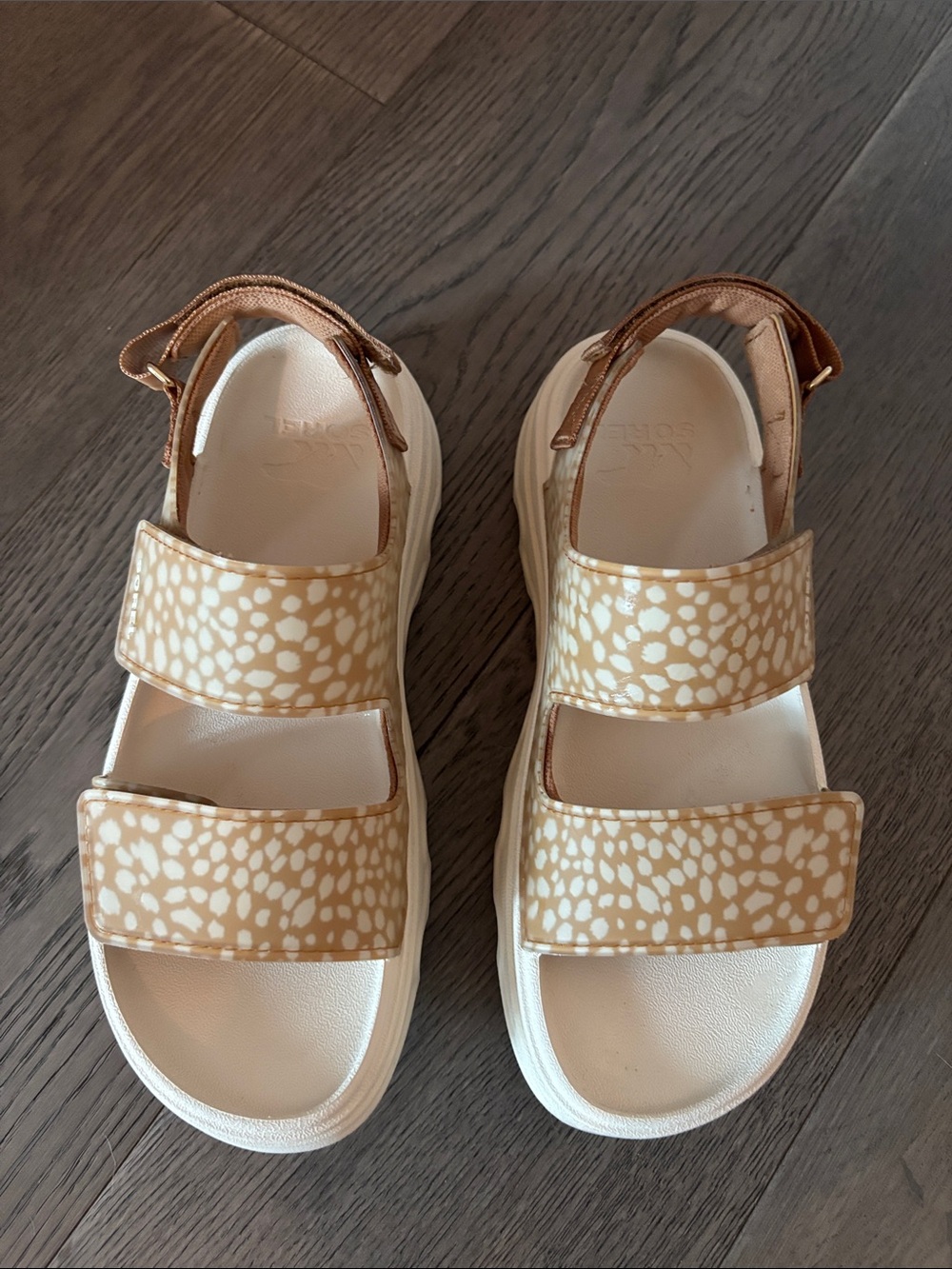 Sorel Women’s Tan and White Speckle Platform Sandals - Picture 2 of 5